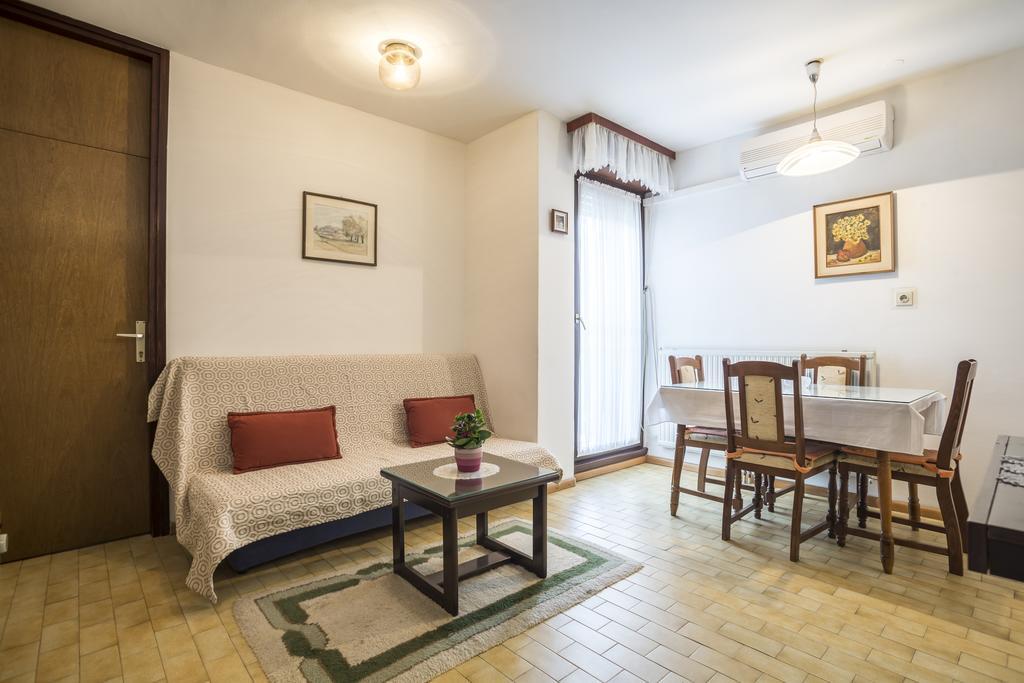 Apartment Kossi Split Exterior photo
